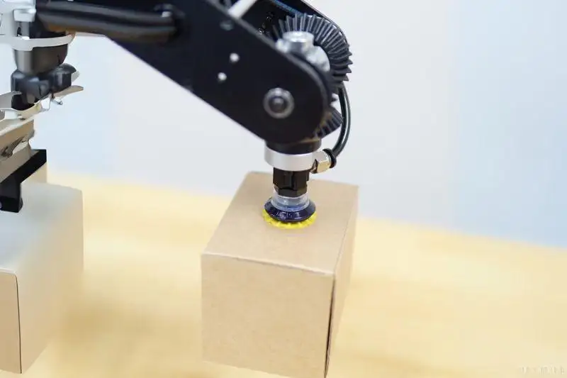 Giải pháp tay gắp chân không 