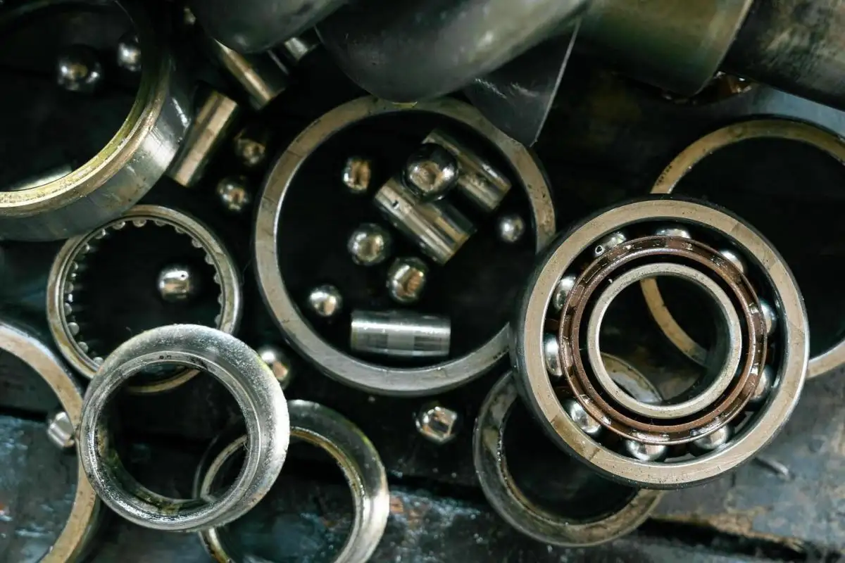 Nguyên nhân và cách khắc phục vòng bi nhiễm nước