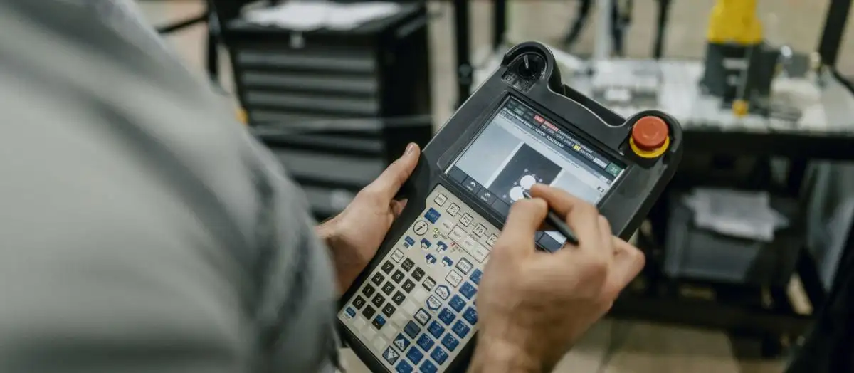 HMI trong robot hoạt động như thế nào