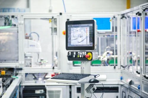 Hướng dẫn toàn diện về công nghệ HMI trong tự động hóa công nghiệp 2 Sự phát triển của công nghệ HMI