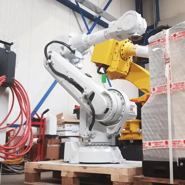 Robot ABB IRB 4600-60/2.05 4 Robot ABB IRB 4600-60/2.05